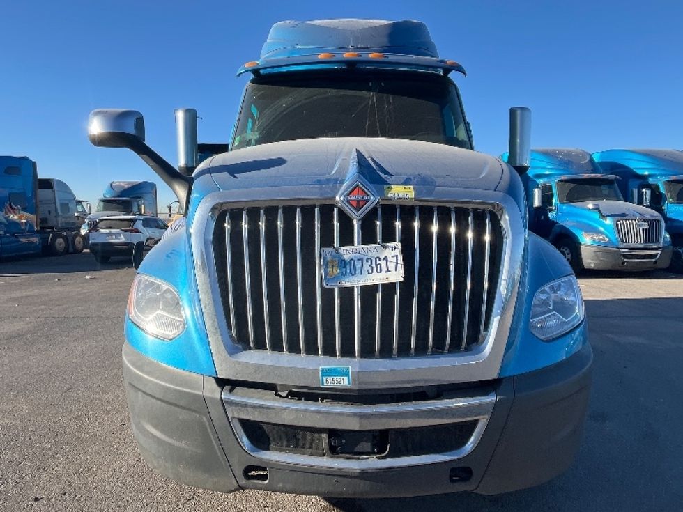 Sleeper Tractor-Heavy Duty Tractors-International-2020-LT625-El Paso-TX-774,902\n\t\tmiles-$ 28,000 - Image 2