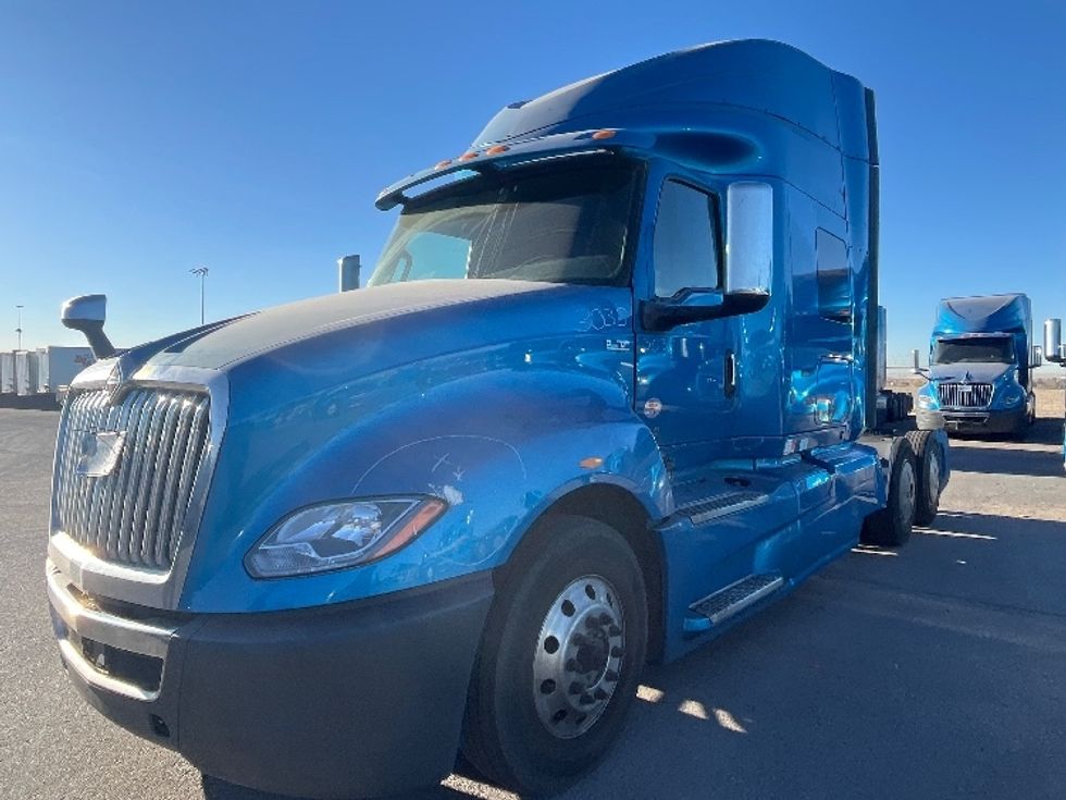 Sleeper Tractor-Heavy Duty Tractors-International-2020-LT625-El Paso-TX-774,902\n\t\tmiles-$ 28,000 - Image 3