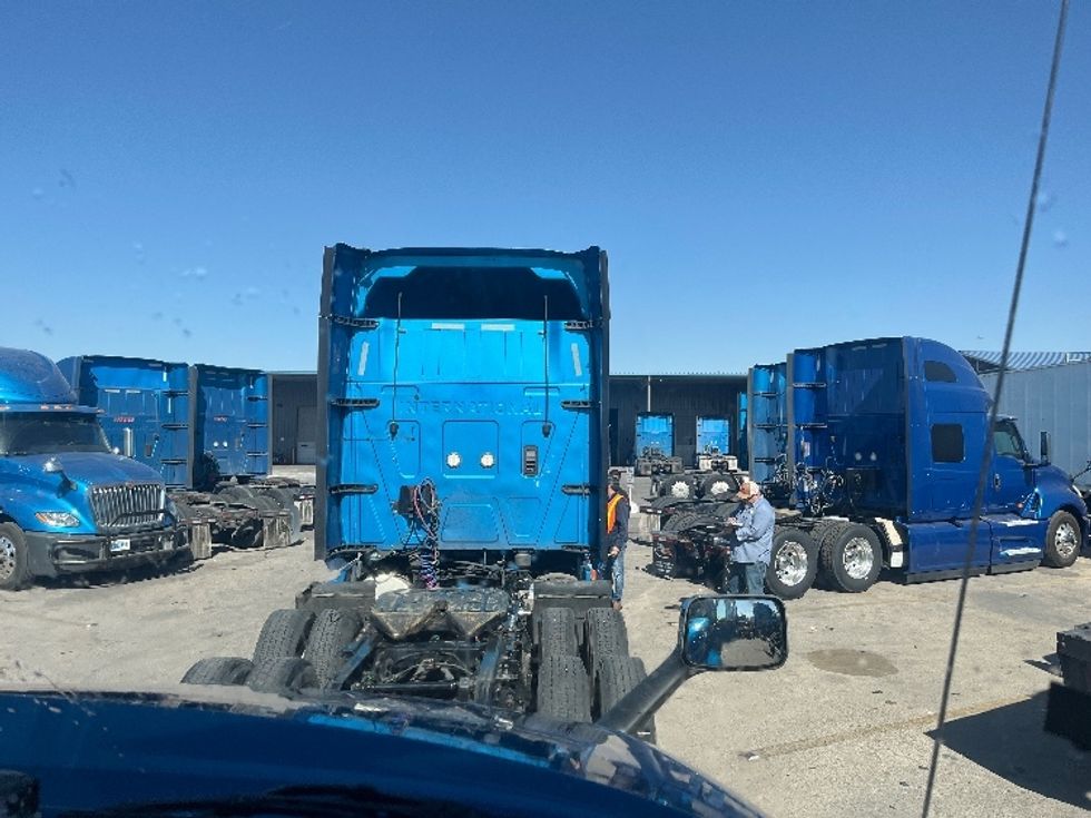 Sleeper Tractor-Heavy Duty Tractors-International-2020-LT625-El Paso-TX-775,001\n\t\tmiles-$ 28,000 - Image 13