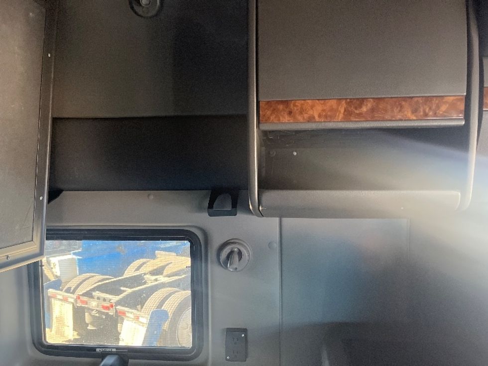 Sleeper Tractor-Heavy Duty Tractors-International-2020-LT625-El Paso-TX-775,001\n\t\tmiles-$ 28,000 - Image 15