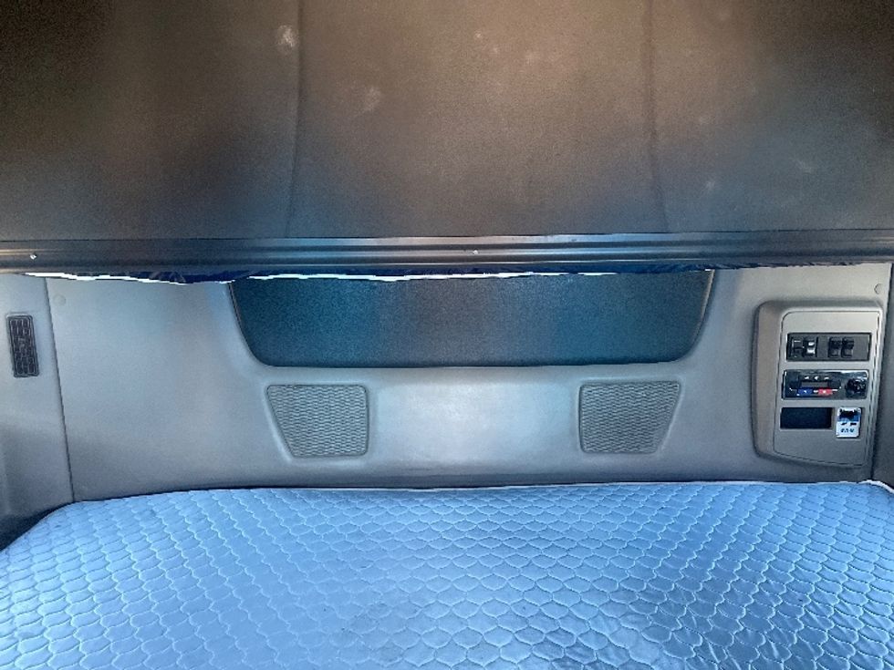 Sleeper Tractor-Heavy Duty Tractors-International-2020-LT625-El Paso-TX-775,001\n\t\tmiles-$ 28,000 - Image 17