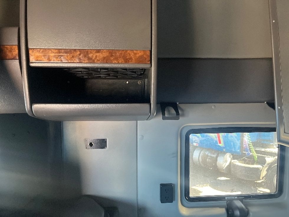 Sleeper Tractor-Heavy Duty Tractors-International-2020-LT625-El Paso-TX-775,001\n\t\tmiles-$ 28,000 - Image 19