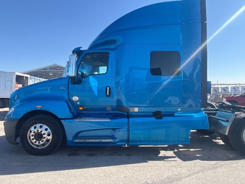 Sleeper Tractor-Heavy Duty Tractors-International-2020-LT625-El Paso-TX-775,001\n\t\tmiles-$ 28,000 - Image 4