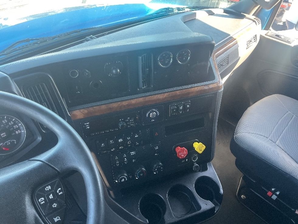 Sleeper Tractor-Heavy Duty Tractors-International-2020-LT625-El Paso-TX-775,031\n\t\tmiles-$ 28,000 - Image 10