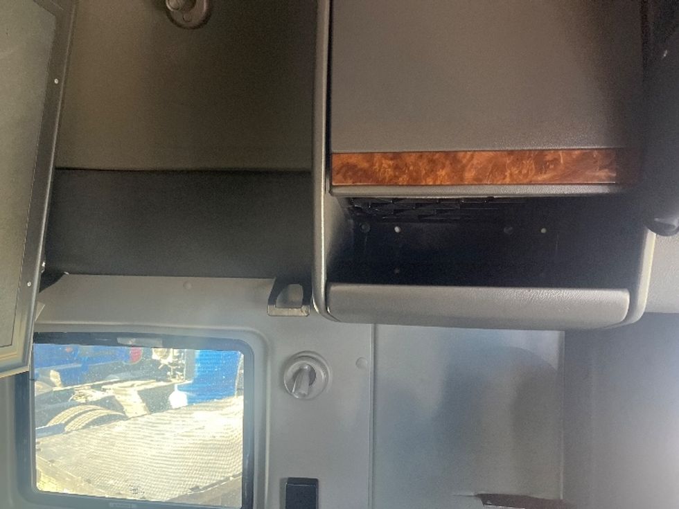 Sleeper Tractor-Heavy Duty Tractors-International-2020-LT625-El Paso-TX-775,031\n\t\tmiles-$ 28,000 - Image 18