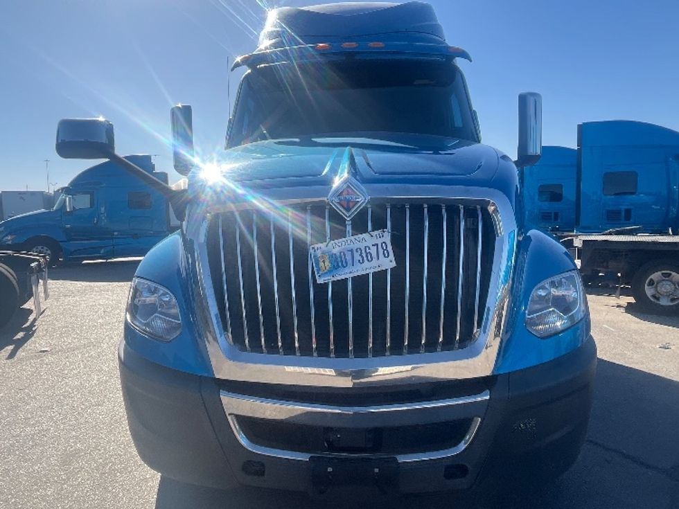 Sleeper Tractor-Heavy Duty Tractors-International-2020-LT625-El Paso-TX-775,031\n\t\tmiles-$ 28,000 - Image 2