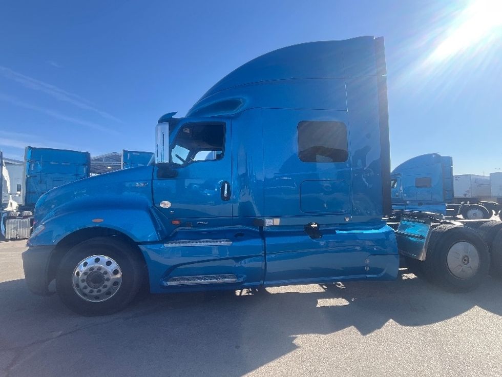 Sleeper Tractor-Heavy Duty Tractors-International-2020-LT625-El Paso-TX-775,031\n\t\tmiles-$ 28,000 - Image 4