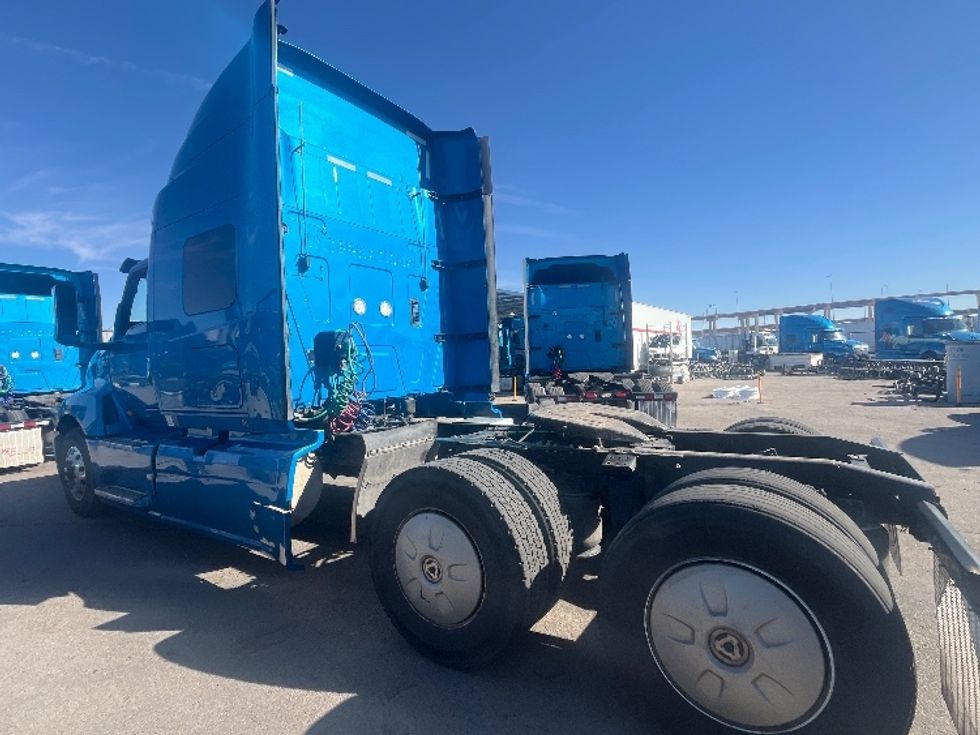Sleeper Tractor-Heavy Duty Tractors-International-2020-LT625-El Paso-TX-775,031\n\t\tmiles-$ 28,000 - Image 5