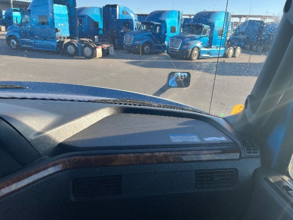 Sleeper Tractor-Heavy Duty Tractors-International-2020-LT625-El Paso-TX-775,114\n\t\tmiles-$ 28,000 - Image 14