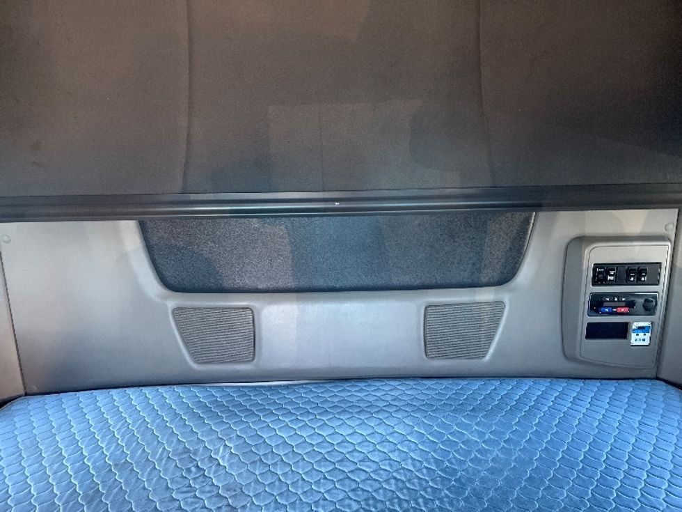 Sleeper Tractor-Heavy Duty Tractors-International-2020-LT625-El Paso-TX-775,114\n\t\tmiles-$ 28,000 - Image 16