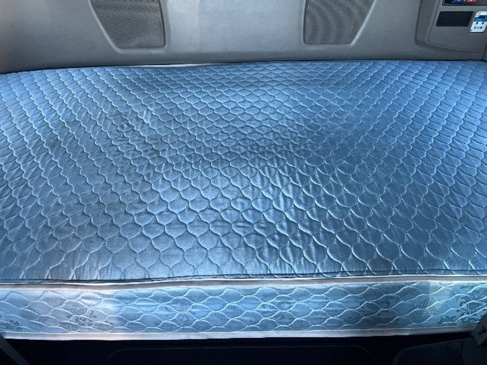 Sleeper Tractor-Heavy Duty Tractors-International-2020-LT625-El Paso-TX-775,114\n\t\tmiles-$ 28,000 - Image 17