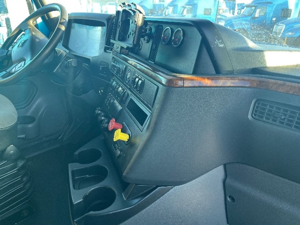 Sleeper Tractor-Heavy Duty Tractors-International-2020-LT625-El Paso-TX-775,204\n\t\tmiles-$ 28,000 - Image 15