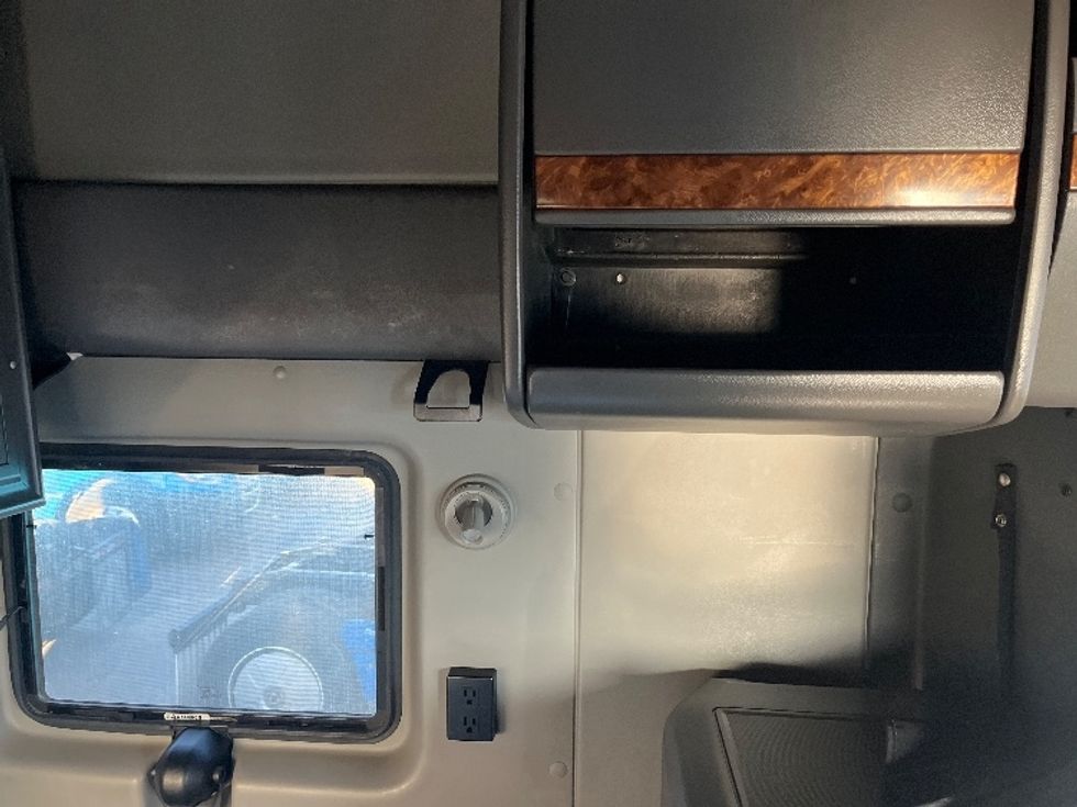 Sleeper Tractor-Heavy Duty Tractors-International-2020-LT625-El Paso-TX-775,204\n\t\tmiles-$ 28,000 - Image 18