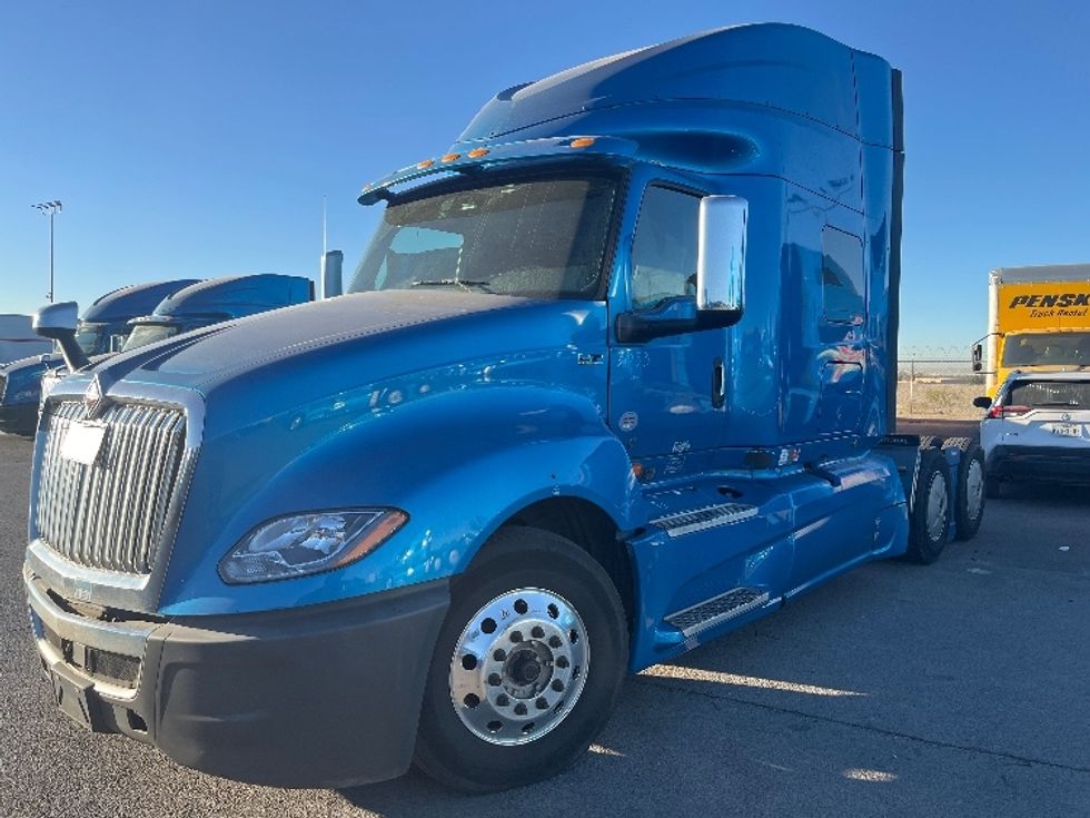 Sleeper Tractor-Heavy Duty Tractors-International-2020-LT625-El Paso-TX-775,204\n\t\tmiles-$ 28,000 - Image 3