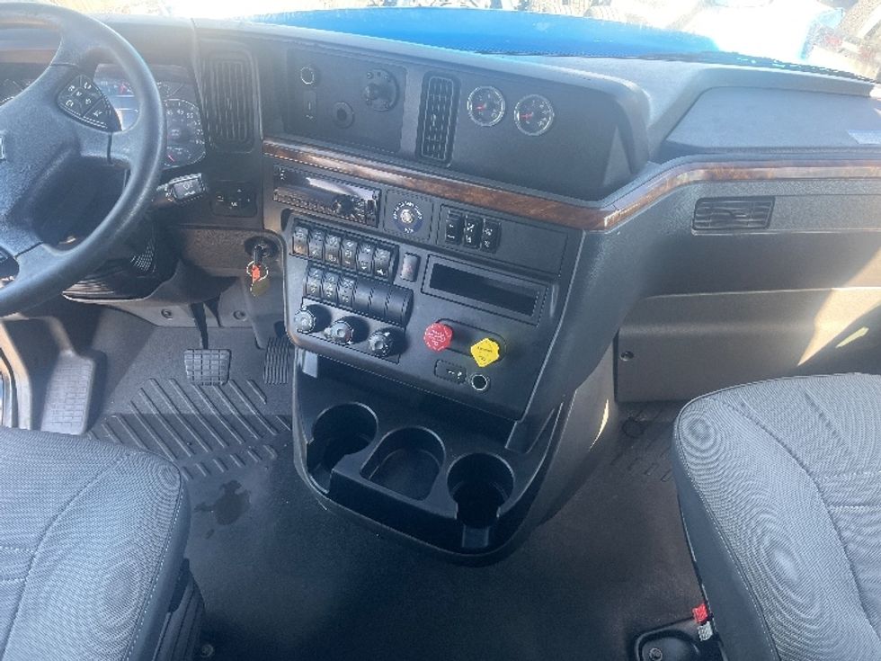 Sleeper Tractor-Heavy Duty Tractors-International-2020-LT625-El Paso-TX-775,242\n\t\tmiles-$ 28,000 - Image 12