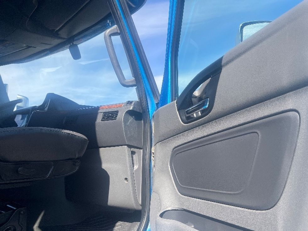 Sleeper Tractor-Heavy Duty Tractors-International-2020-LT625-El Paso-TX-775,242\n\t\tmiles-$ 28,000 - Image 13