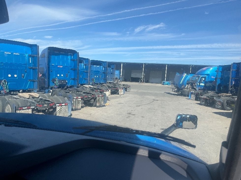 Sleeper Tractor-Heavy Duty Tractors-International-2020-LT625-El Paso-TX-775,242\n\t\tmiles-$ 28,000 - Image 14