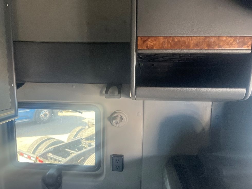 Sleeper Tractor-Heavy Duty Tractors-International-2020-LT625-El Paso-TX-775,242\n\t\tmiles-$ 28,000 - Image 18