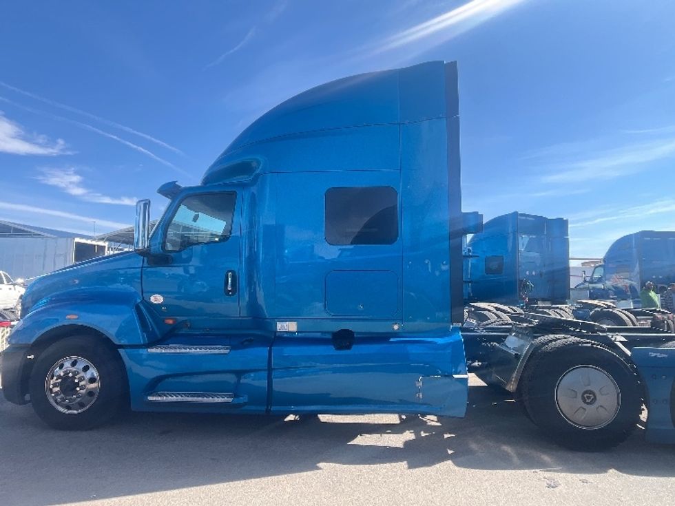 Sleeper Tractor-Heavy Duty Tractors-International-2020-LT625-El Paso-TX-775,242\n\t\tmiles-$ 28,000 - Image 4