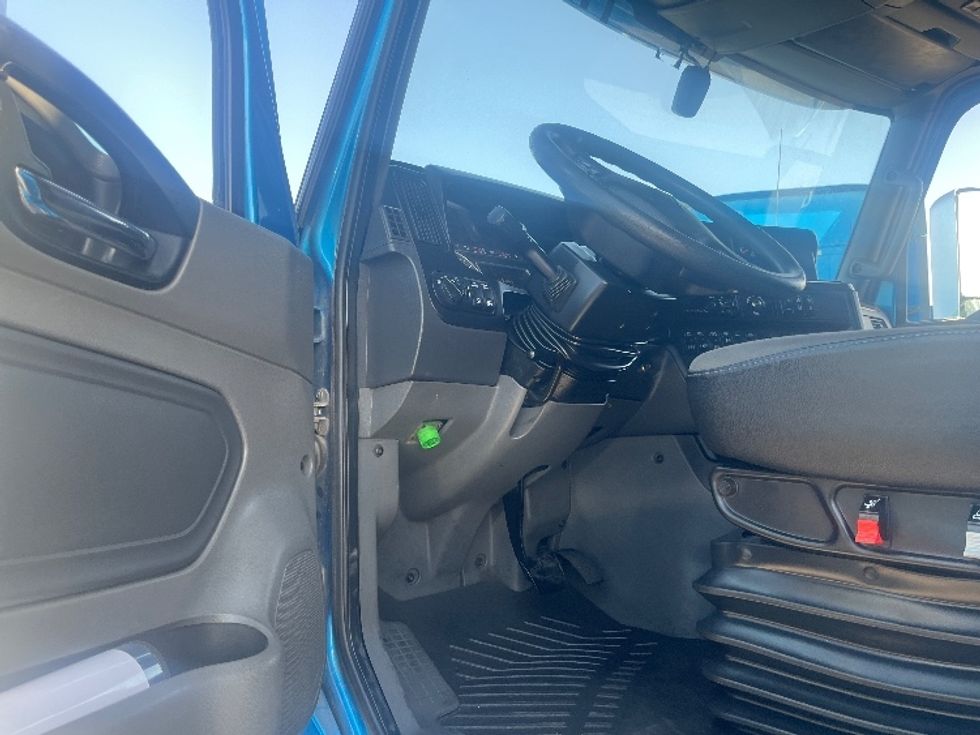 Sleeper Tractor-Heavy Duty Tractors-International-2020-LT625-El Paso-TX-775,510\n\t\tmiles-$ 28,000 - Image 9