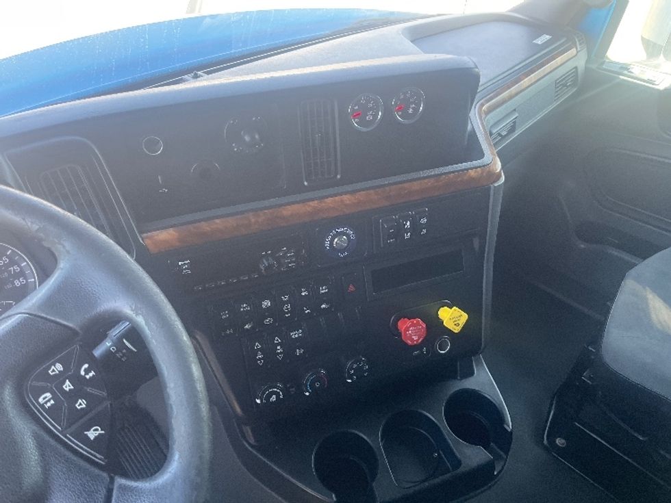 Sleeper Tractor-Heavy Duty Tractors-International-2020-LT625-El Paso-TX-775,694\n\t\tmiles-$ 28,000 - Image 10