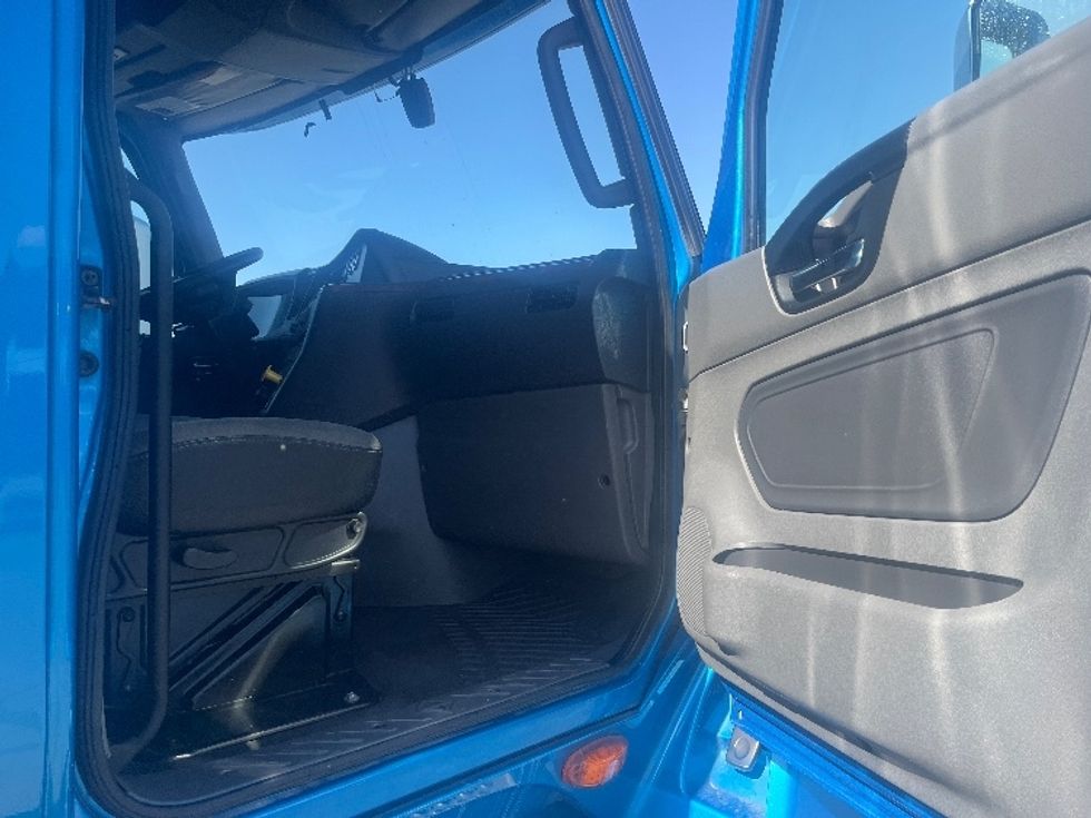 Sleeper Tractor-Heavy Duty Tractors-International-2020-LT625-El Paso-TX-775,694\n\t\tmiles-$ 28,000 - Image 13