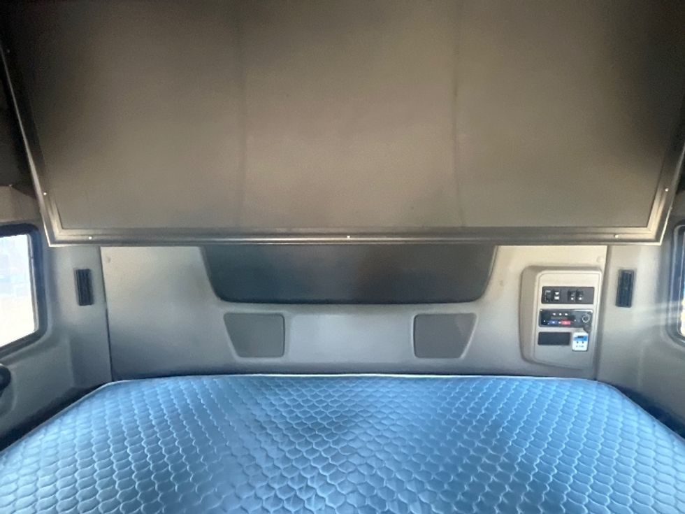 Sleeper Tractor-Heavy Duty Tractors-International-2020-LT625-El Paso-TX-775,694\n\t\tmiles-$ 28,000 - Image 16