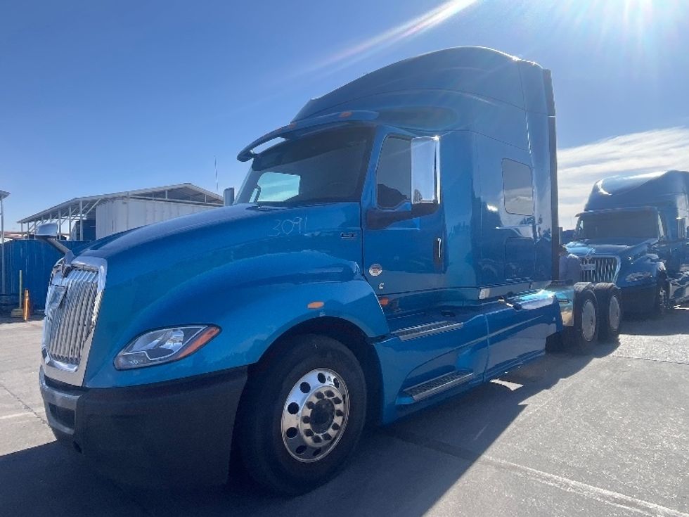 Sleeper Tractor-Heavy Duty Tractors-International-2020-LT625-El Paso-TX-775,694\n\t\tmiles-$ 28,000 - Image 3