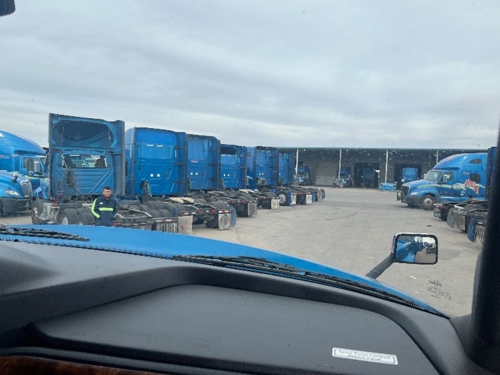 Sleeper Tractor-Heavy Duty Tractors-International-2020-LT625-El Paso-TX-775,766\n\t\tmiles-$ 28,000 - Image 14