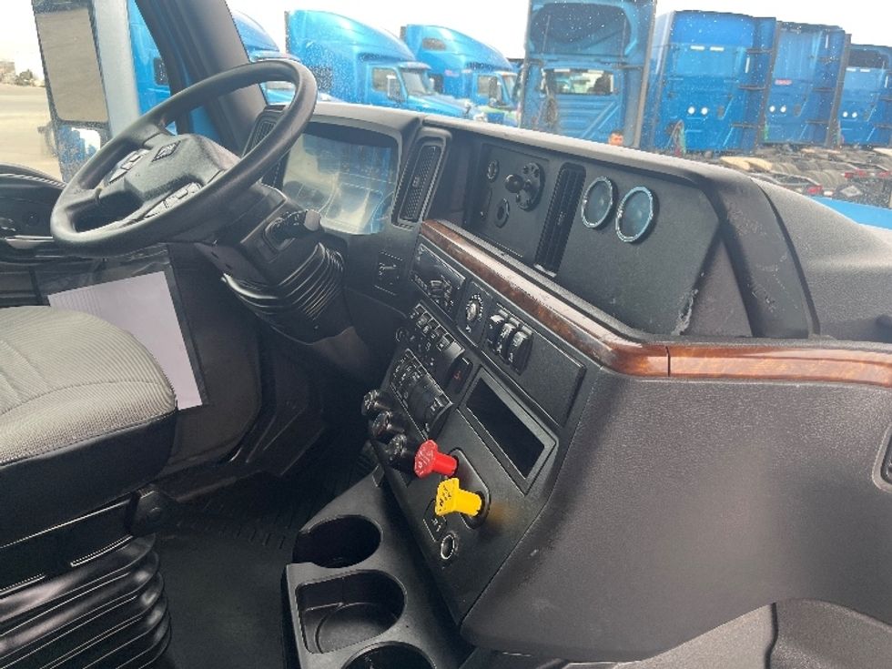 Sleeper Tractor-Heavy Duty Tractors-International-2020-LT625-El Paso-TX-775,766\n\t\tmiles-$ 28,000 - Image 15