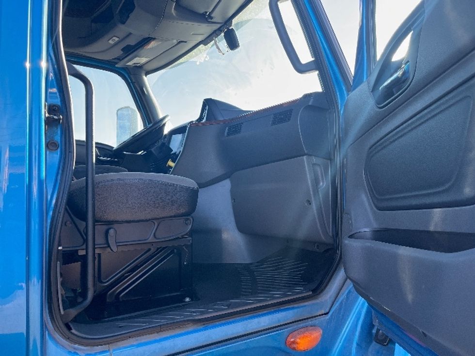 Sleeper Tractor-Heavy Duty Tractors-International-2020-LT625-El Paso-TX-776,074\n\t\tmiles-$ 28,000 - Image 13