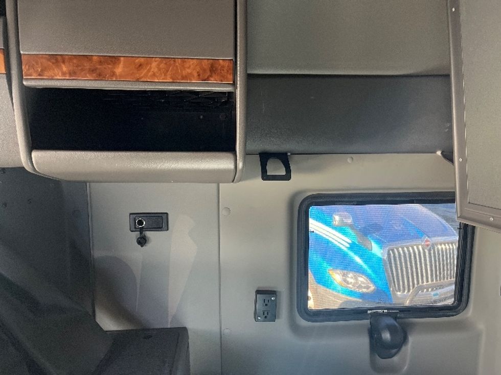 Sleeper Tractor-Heavy Duty Tractors-International-2020-LT625-El Paso-TX-776,074\n\t\tmiles-$ 28,000 - Image 19