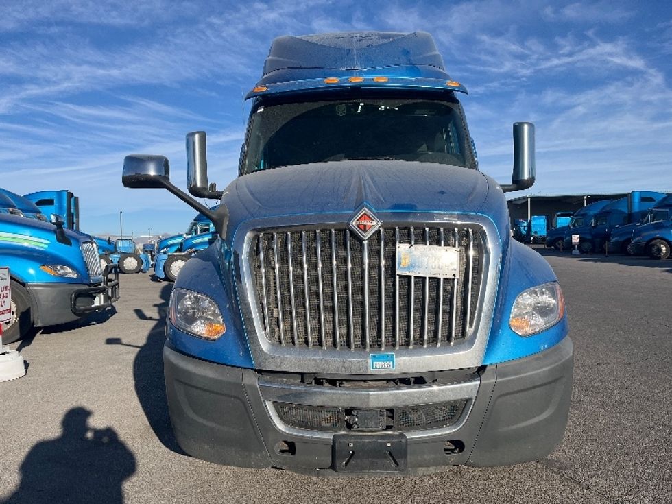 Sleeper Tractor-Heavy Duty Tractors-International-2020-LT625-El Paso-TX-776,074\n\t\tmiles-$ 28,000 - Image 2