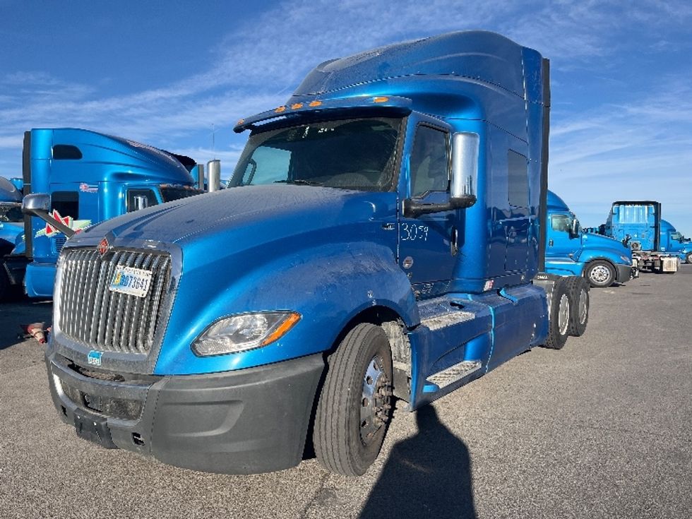 Sleeper Tractor-Heavy Duty Tractors-International-2020-LT625-El Paso-TX-776,074\n\t\tmiles-$ 28,000 - Image 3