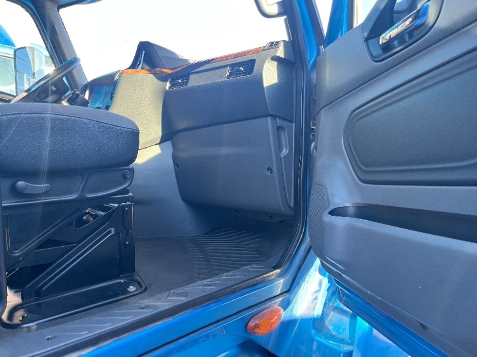 Sleeper Tractor-Heavy Duty Tractors-International-2020-LT625-El Paso-TX-776,590\n\t\tmiles-$ 28,000 - Image 13