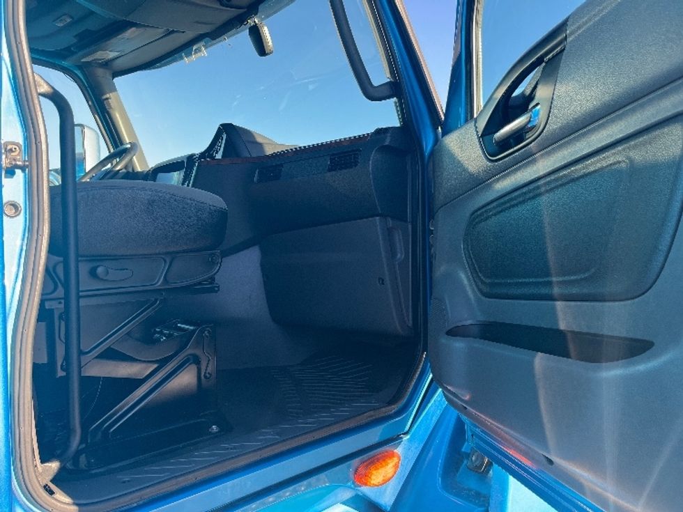 Sleeper Tractor-Heavy Duty Tractors-International-2020-LT625-El Paso-TX-776,650\n\t\tmiles-$ 28,000 - Image 13