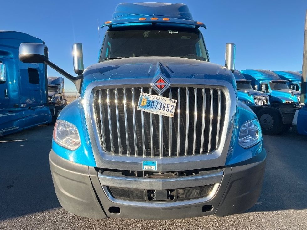 Sleeper Tractor-Heavy Duty Tractors-International-2020-LT625-El Paso-TX-776,650\n\t\tmiles-$ 28,000 - Image 2