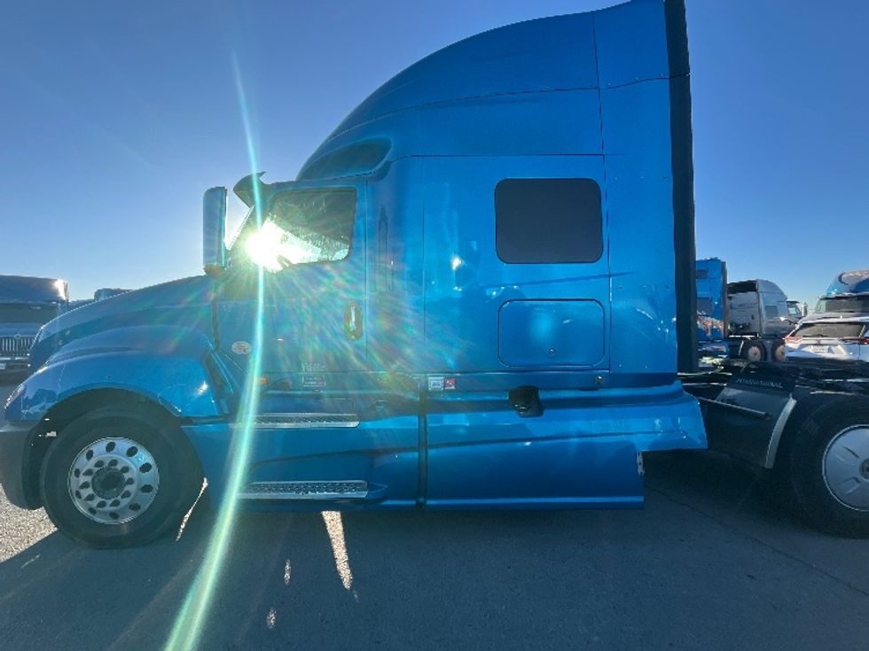 Sleeper Tractor-Heavy Duty Tractors-International-2020-LT625-El Paso-TX-776,650\n\t\tmiles-$ 28,000 - Image 4