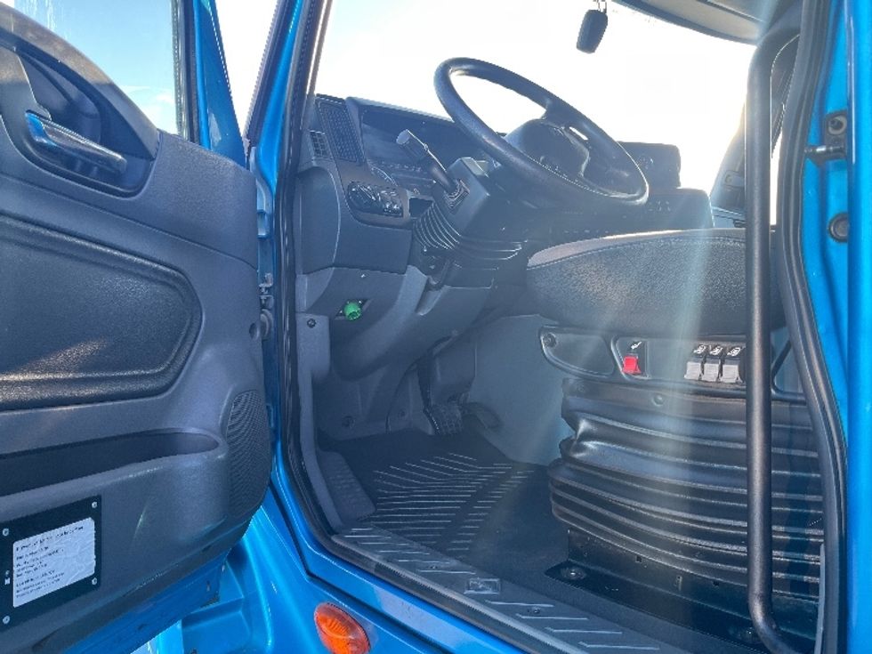 Sleeper Tractor-Heavy Duty Tractors-International-2020-LT625-El Paso-TX-776,650\n\t\tmiles-$ 28,000 - Image 9