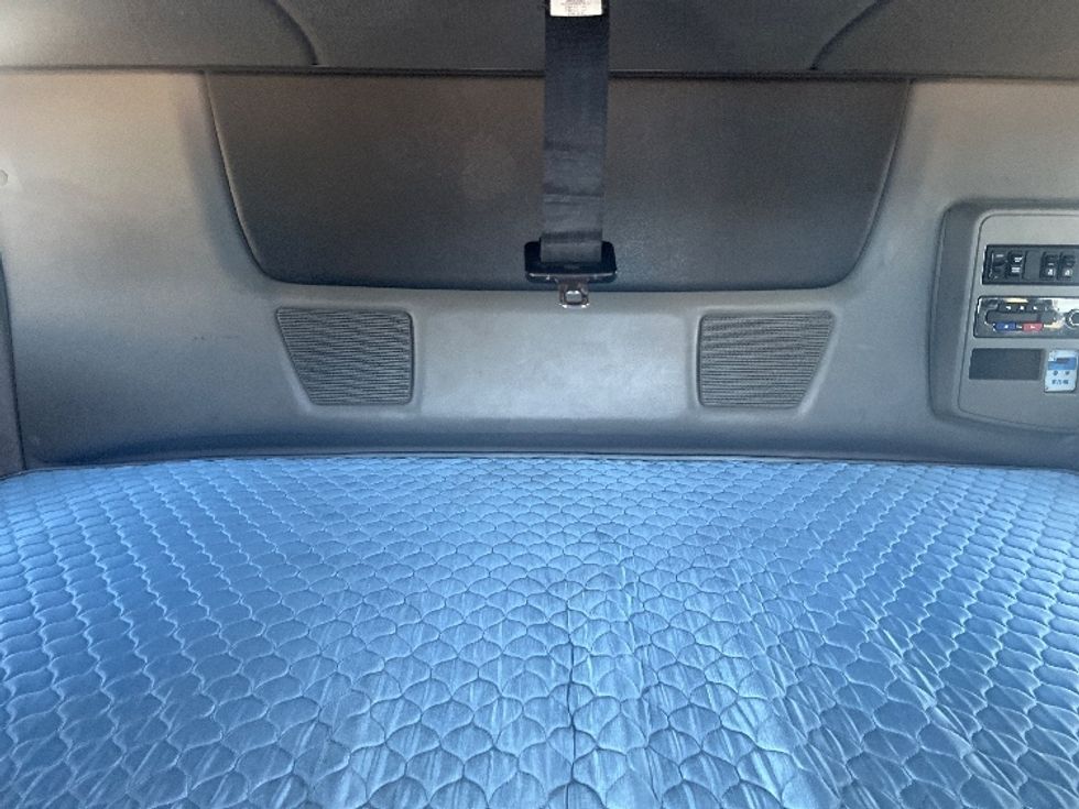 Sleeper Tractor-Heavy Duty Tractors-International-2020-LT625-El Paso-TX-776,744\n\t\tmiles-$ 28,000 - Image 16