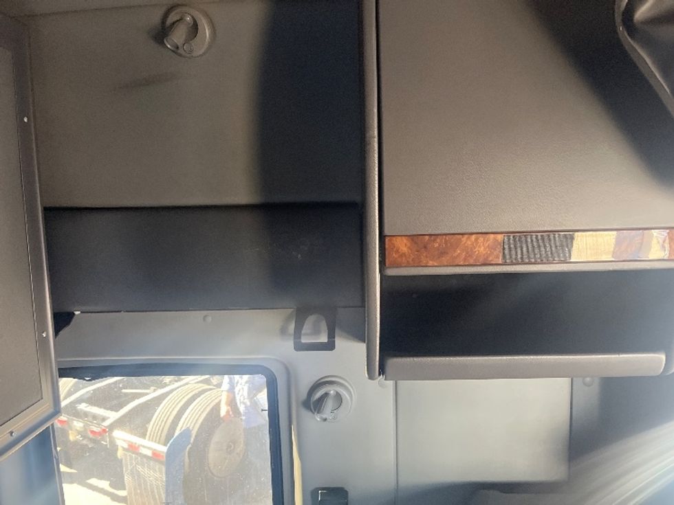 Sleeper Tractor-Heavy Duty Tractors-International-2020-LT625-El Paso-TX-776,744\n\t\tmiles-$ 28,000 - Image 18