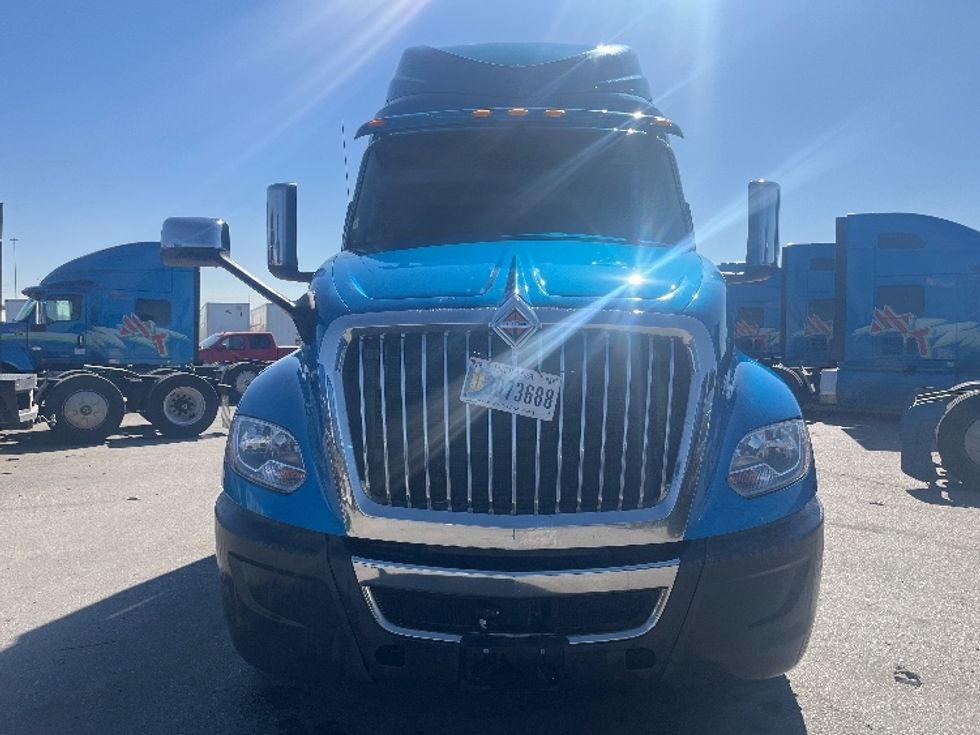 Sleeper Tractor-Heavy Duty Tractors-International-2020-LT625-El Paso-TX-776,744\n\t\tmiles-$ 28,000 - Image 2