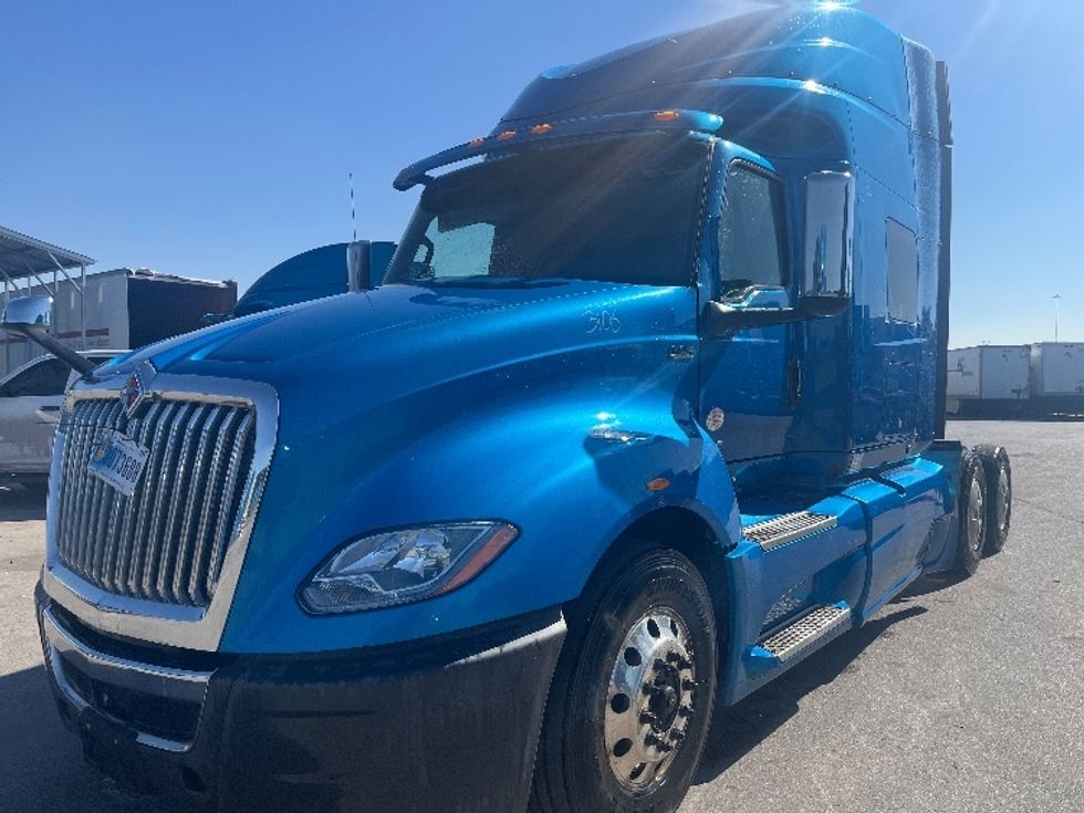 Sleeper Tractor-Heavy Duty Tractors-International-2020-LT625-El Paso-TX-776,744\n\t\tmiles-$ 28,000 - Image 3