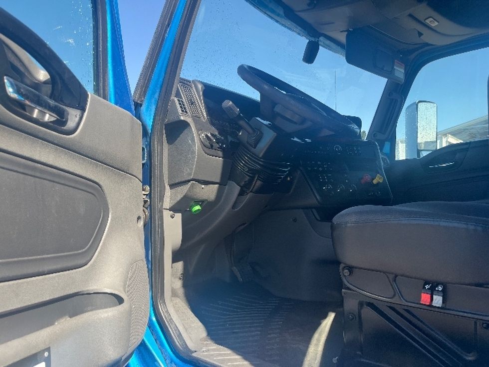 Sleeper Tractor-Heavy Duty Tractors-International-2020-LT625-El Paso-TX-776,744\n\t\tmiles-$ 28,000 - Image 9
