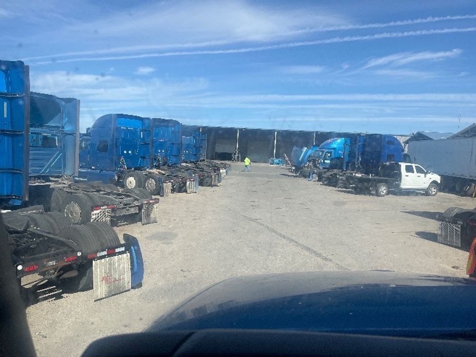 Sleeper Tractor-Heavy Duty Tractors-International-2020-LT625-El Paso-TX-776,919\n\t\tmiles-$ 28,000 - Image 11