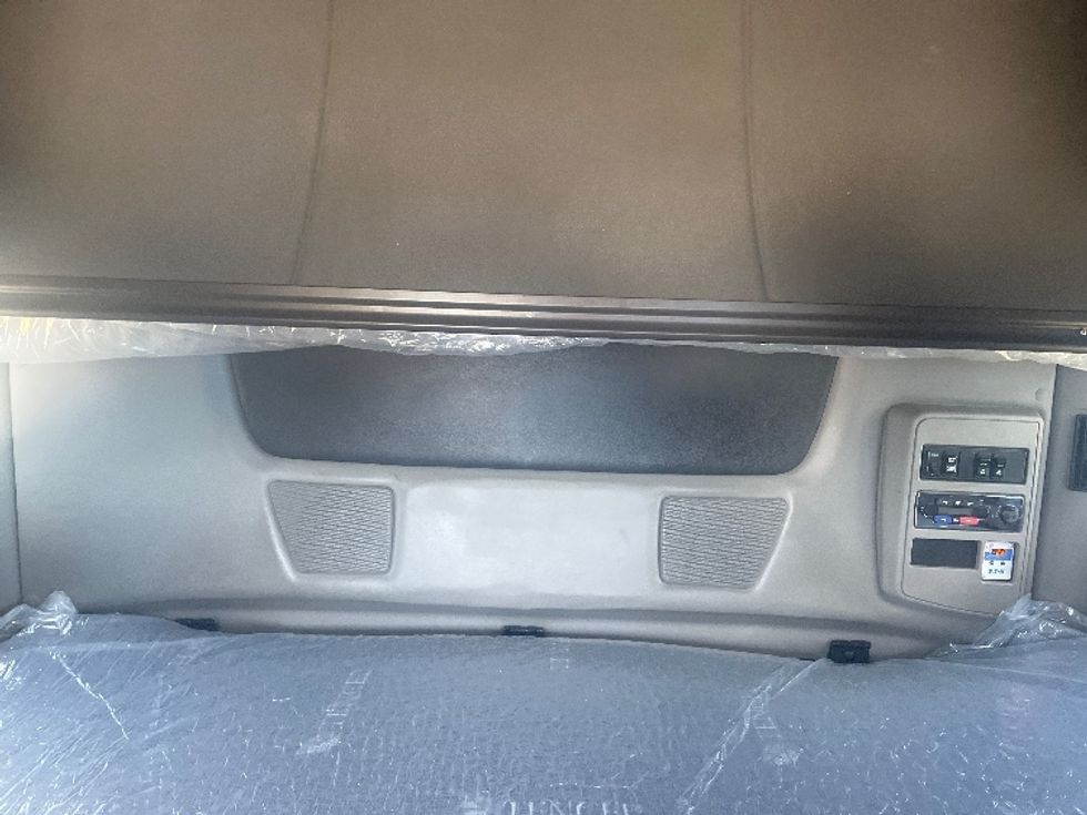 Sleeper Tractor-Heavy Duty Tractors-International-2020-LT625-El Paso-TX-776,919\n\t\tmiles-$ 28,000 - Image 16