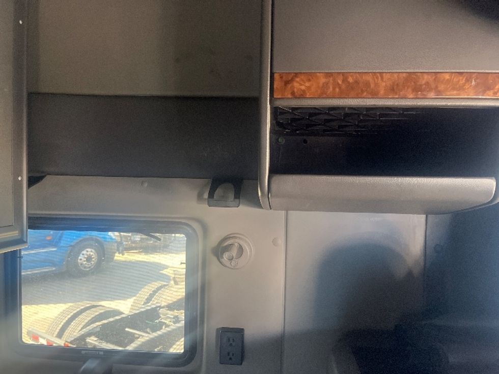 Sleeper Tractor-Heavy Duty Tractors-International-2020-LT625-El Paso-TX-776,919\n\t\tmiles-$ 28,000 - Image 18