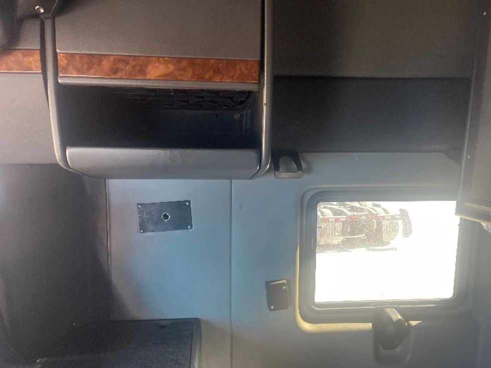 Sleeper Tractor-Heavy Duty Tractors-International-2020-LT625-El Paso-TX-776,919\n\t\tmiles-$ 28,000 - Image 19