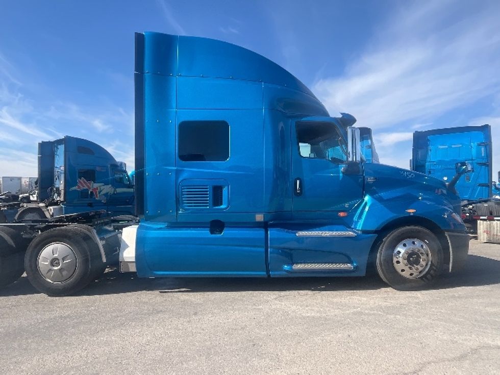 Sleeper Tractor-Heavy Duty Tractors-International-2020-LT625-El Paso-TX-776,919\n\t\tmiles-$ 28,000 - Image 8