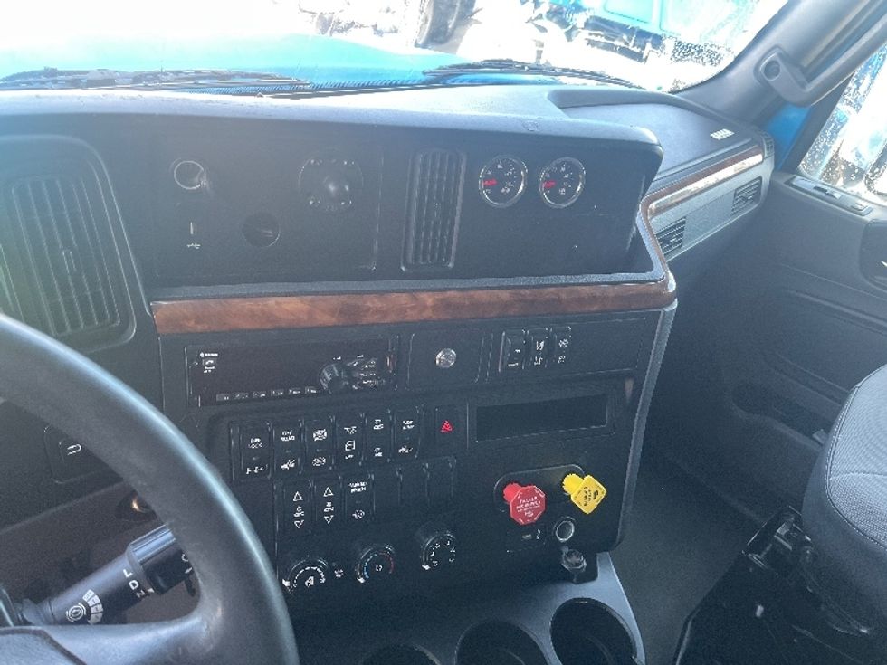 Sleeper Tractor-Heavy Duty Tractors-International-2020-LT625-El Paso-TX-777,278\n\t\tmiles-$ 28,000 - Image 10